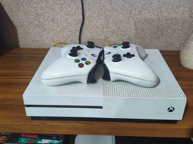 Vendo Xbox one s
