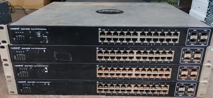 Switch Cisco SGE2000 24Portas Gigabit
