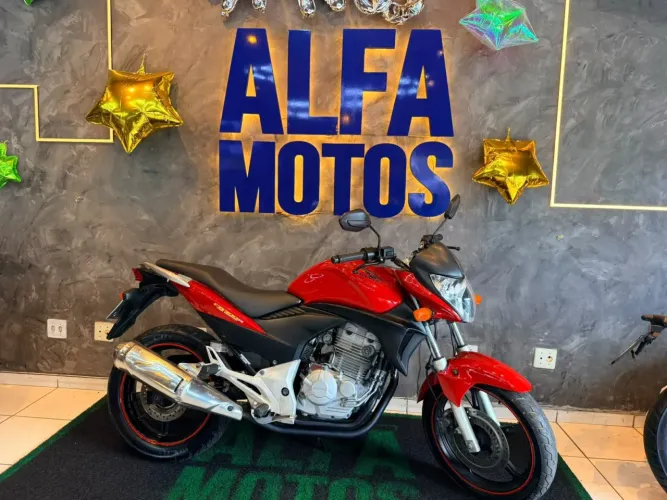 HONDA CB 300R VERMELHO 2012