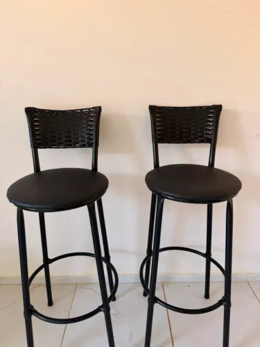 Duas banquetas área gourmet 