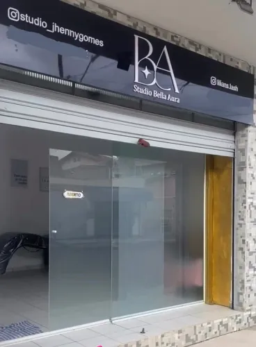 Aluga-se espaço em um Studio de beleza