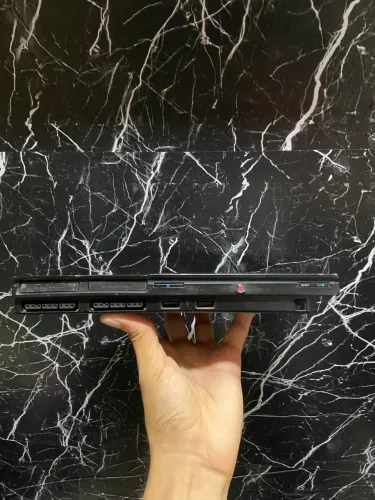PlayStation 2 slim com dois controles
