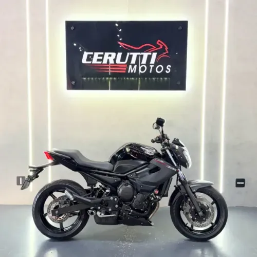 Yamaha XJ6N 2015 - Apenas 27 mil km 