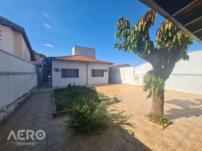 EXCELENTE CASA VILA SOUTO , AMPLA COM QUINTAL