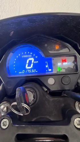 Oportunidade! Moto com baixa Km