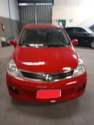 Nissan Tiida SL 1.8/1.8 Flex 16V Aut. 2012
