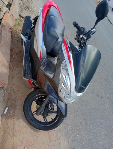 Ótima oportunidade para quem procura moto de procedência 