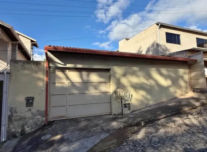 AM vende-se casa em serra dourada