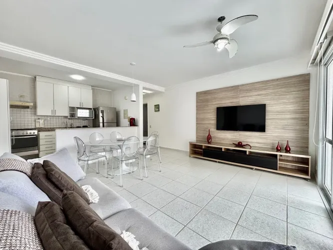 Apartamento para Locação Anual nas Astúrias no Guarujá | QVista Inteligência Imobiliária G