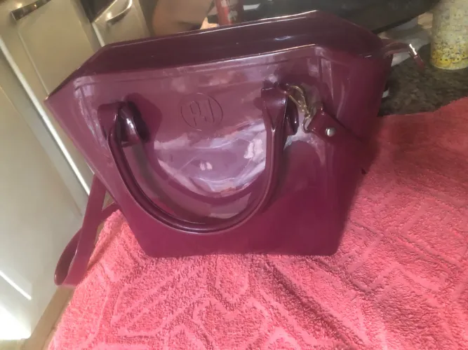 Vendo essa bolsa original pett jolie 50 reais