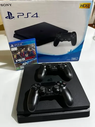 Vende-se PlayStation 4 sem defeitos