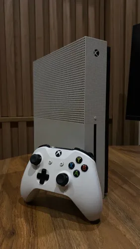 Xbox one S + brindes com garantia