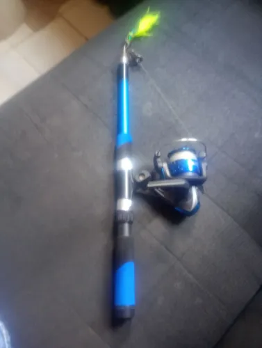 Vara de pesca 1,80  chama no zap *13