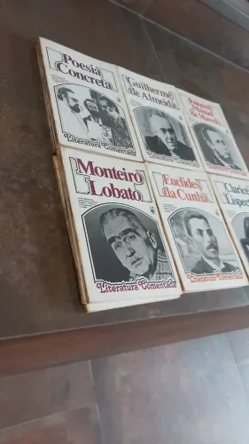 Coleção de Livros Literatura Comentada