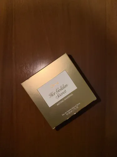 perfume her golden secret - antonio banderas