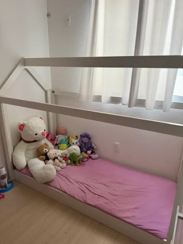Cama casa infantil com colchao incluso