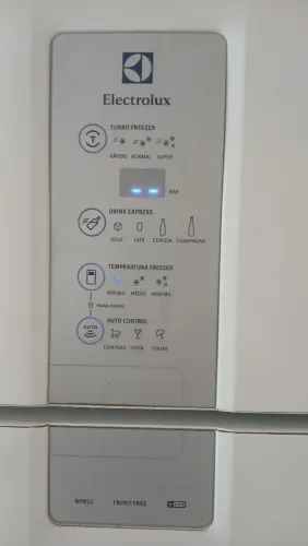 GELADEIRA GIGANTE Electrolux DF52 Frost Free - Perfeita p/ Área de Festa (URGENTE)<br>