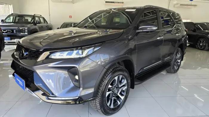 Toyota Hilux SW4 SRX Diamo. 4X4 2.8 TB DIE AUT 2025