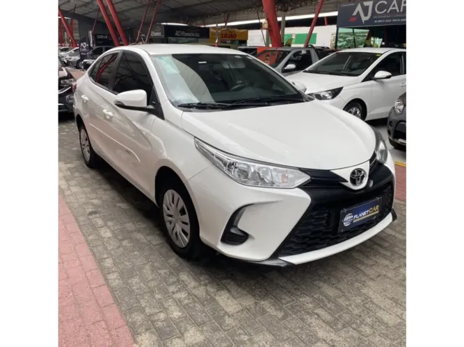 Toyota Yaris XL Live Sedan 1.5 Flex 16V 4P AUT 2024