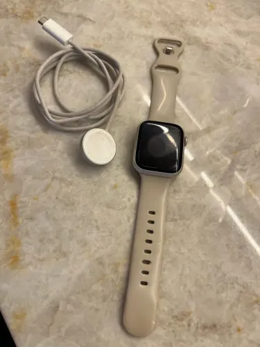 Apple Watch Series 9 - 45mm
