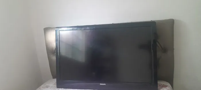 Vendo tv philips 42 polegadas convencional