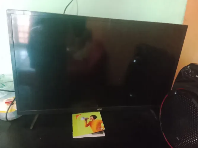 Vendo TV 32 polegadas,pra arrumar ou retirar peças