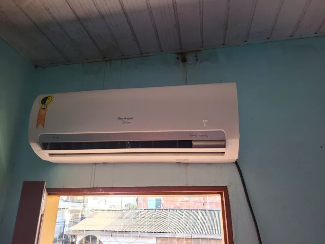 Ar-condicionado 12mil BTU Midea