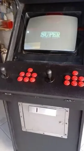 Fliperama multi jogos,thekingoffithers,stret,metalslug, samurai,entre outros tem muito jog