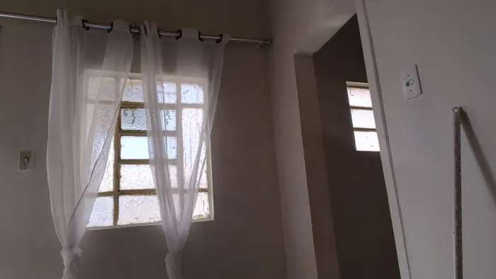 Casa perto da Av do contorno e da Av Getúlio Vargas boa para uma ou 2 pessoas