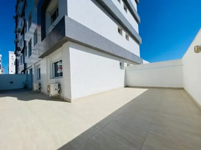 Pra quem procura o espaço de uma casa em um belo imóvel, esta aqui sua oportunidade!