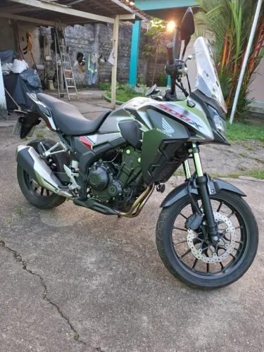 Honda CB 500X, ano/mod 2020/2021, cor prata, 8600 km, ABS, único dono