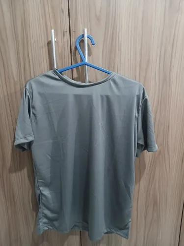 Camisa M  Academia; Apenas 30$