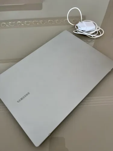 Notebook Samsung Galaxy Book Go 14 Prata, 4gb, Ssd 128gb (Usado)