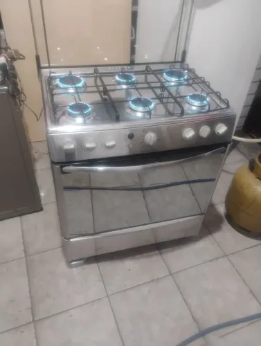 Vendo fogão algumas marcas de uso mais funcionando perfeitamente até o elétrico