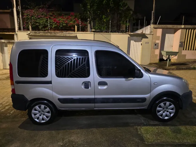Renault Kangoo Authentique Hi-flex 1.6 16V 2010