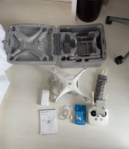 Drone DJI Phantom 4