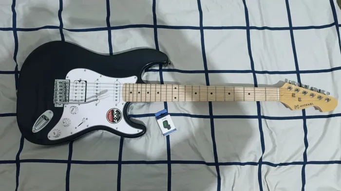 Guitarra Michael strato Power advenced GM237N