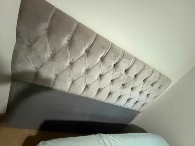 Cabeceira almofadada para cama quem