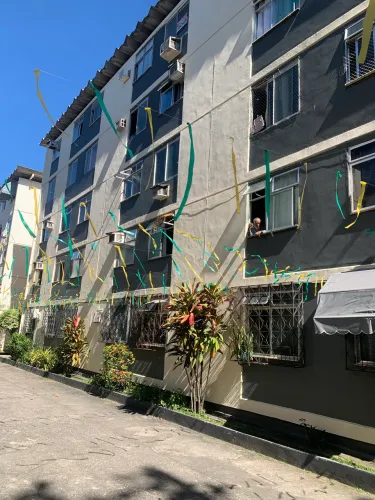 Apartamento na Rua Carlos Palut 592. Ideal para casal ou pessoa idosa.