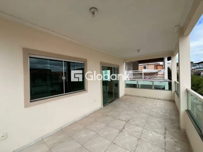 Casa 3 quartos para aluguel Santa Lúcia 75m² Montes Claros MG