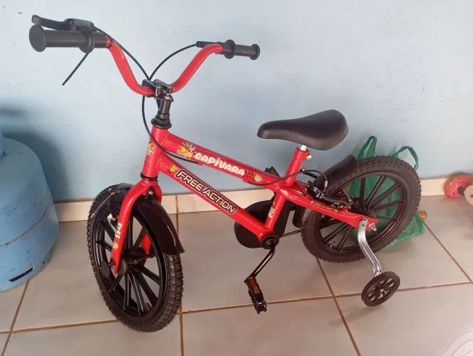 Bicicleta infantil vermelha nova com nota fiscal