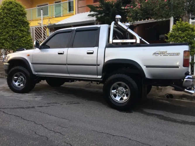 Toyota Hilux CD SRV 4X4 3.0 8V 116cv TB Diesel 2002