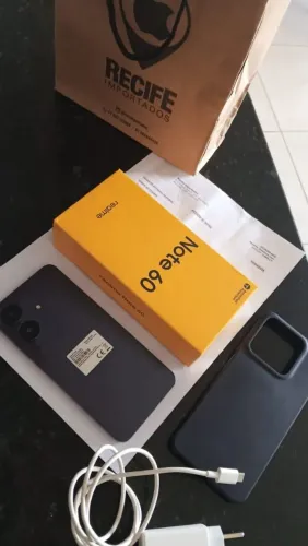 Vendo celular novo na caixa e garantia