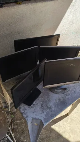 5 MONITORES