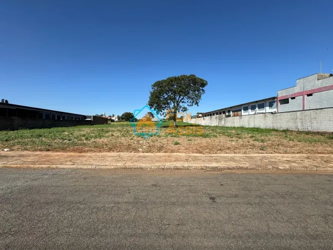 Terreno á venda Industrial em Limeira.