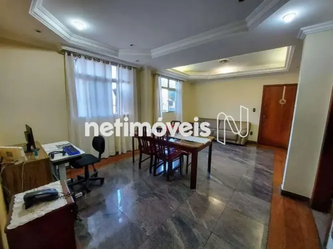 Área Privivativa 3 Quartos com Suíte, Closet, Piscina e 4 Vagas à Venda