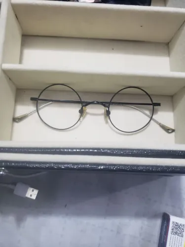 Óculos para Teste de Visão (Usado em Ótica)