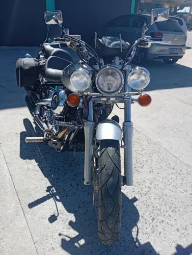 Vendo linda Moto de garagem
