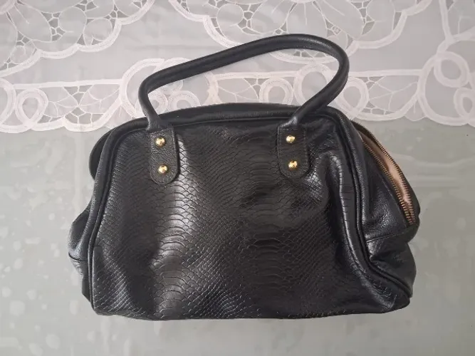 Bolsa Preta de Braço Espaçosa Sophia Sena
