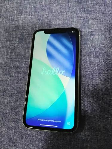 iPhone 11 branco 64gb